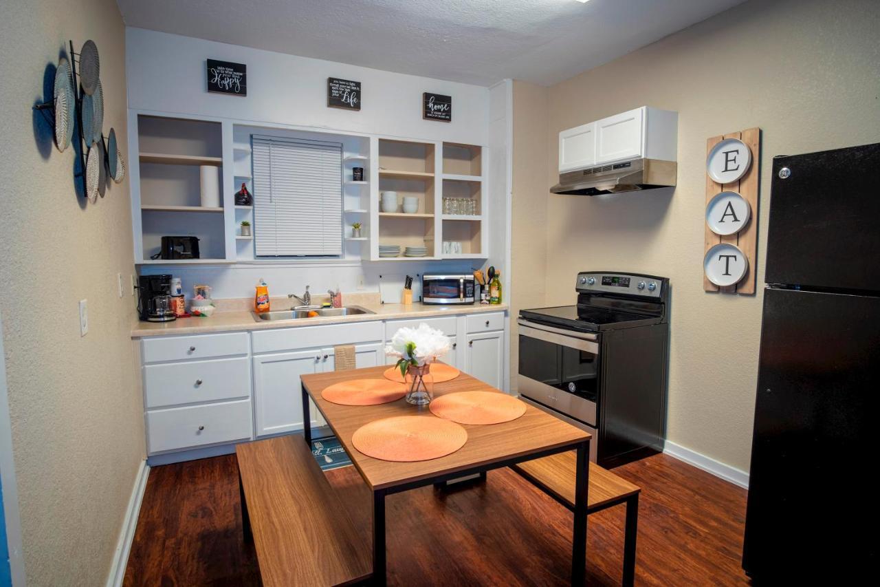 Cozy Downtown Guest House 2Br/1Ba Sleeps 8 San Antonio Exterior foto